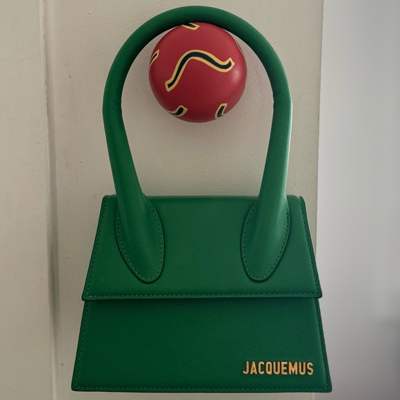JACQUEMUS Le Chiquito Med Bag (SOLD) - Picture 2 of 6